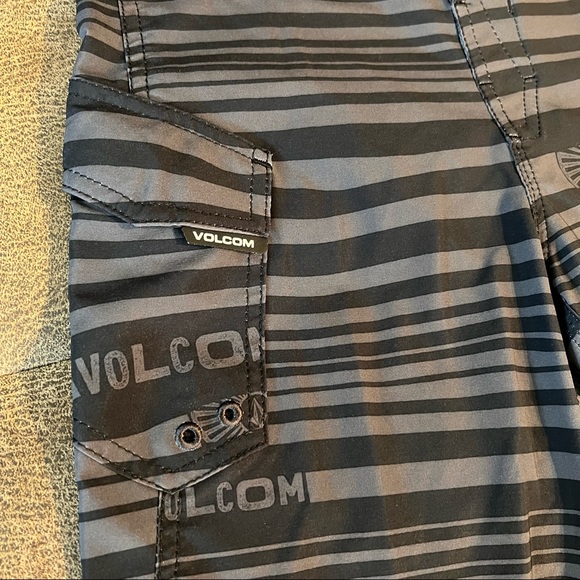 Big Boys Lot of Gap/Volcom/Place Shorts - Picture 6 of 13